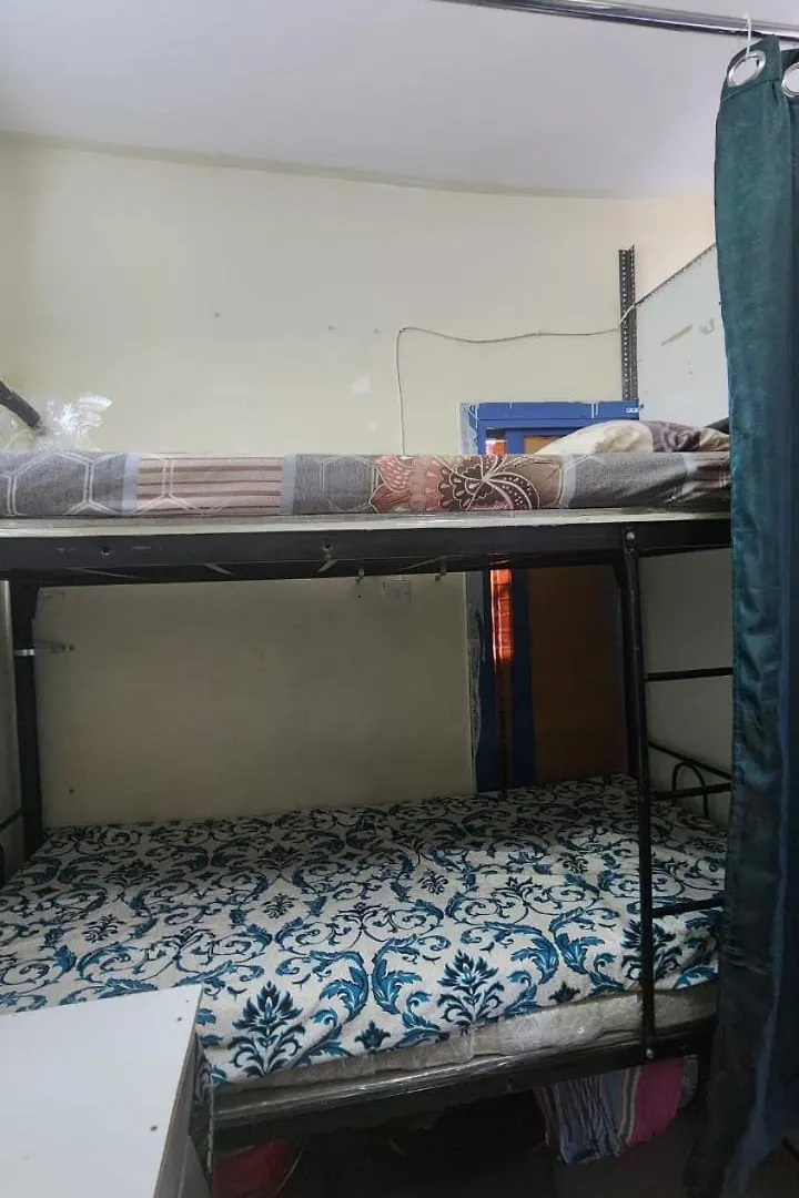 Daily Men Bed Space دبي شقة