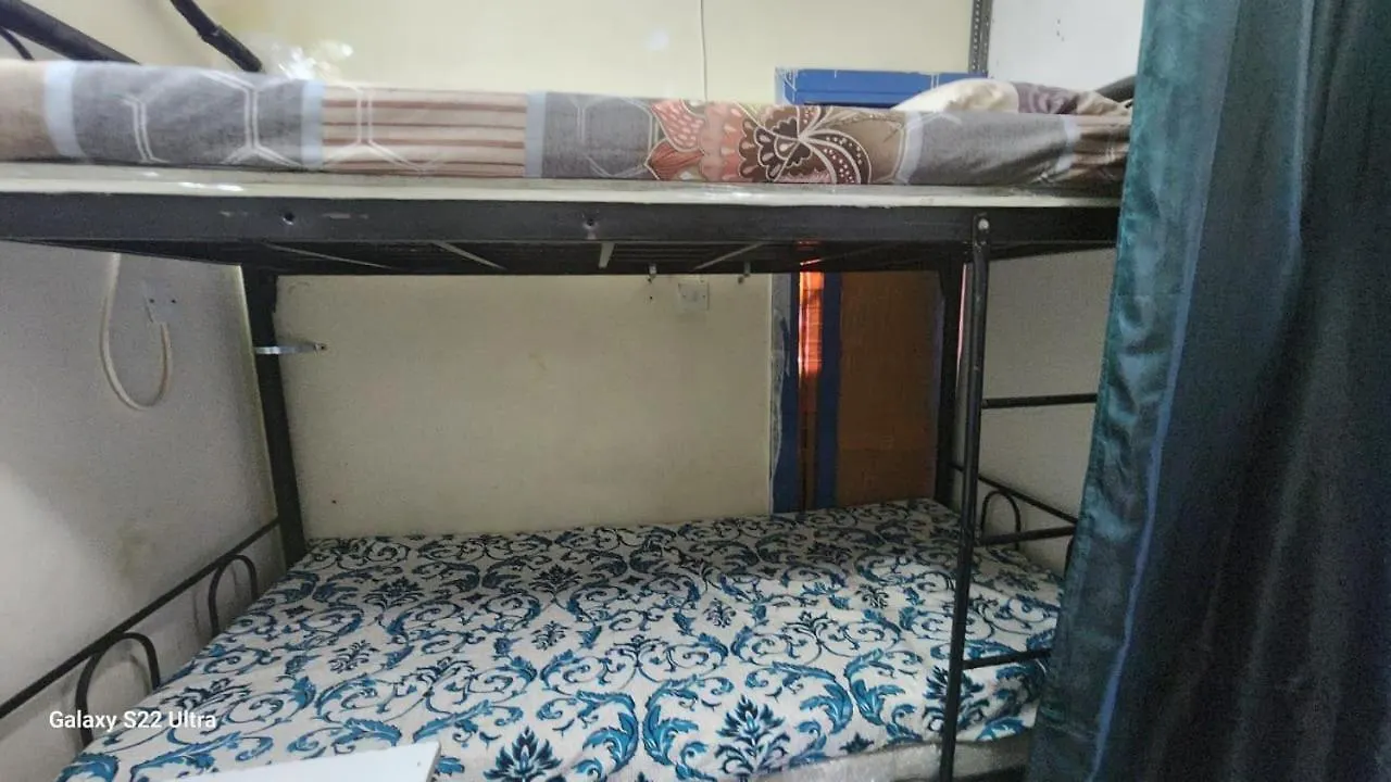 Daily Men Bed Space دبي